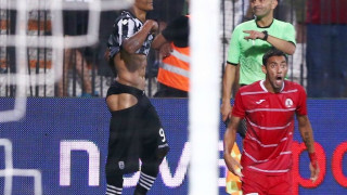 Δείτε πώς... βγήκε από τα ρούχα του ο Ζάιρο (VIDEO)