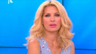 Γιατί αναβάλλεται η πρεμιέρα της Ελένης Μενεγάκη;