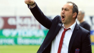 Στη Β' προσκυνώντας ή ανεξάρτητος στη Γ'; 