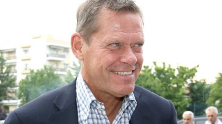 Ποιον κάλεσε και πάλι τηλεφωνικά ο Άρνεσεν   