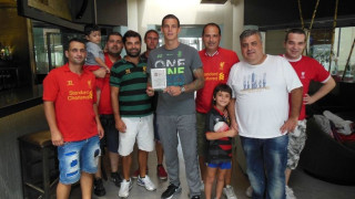 Τίμησαν τον Άγκερ αλλά γούρι δεν του έφεραν