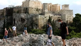 «Υπό παρακολούθηση» ως το... 2059 η Ελλάδα!