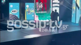 MAD VMA 2022: Νέα συμπλοκή! Φυγάδευσαν την πανικοβλημένη Παπαρίζου!