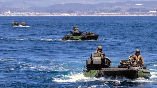 Τα μεταχειρισμένα αμφίβια τεθωρακισμένα που θέλει η Ελλάδα