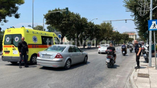 ΠΡΙΝ ΛΙΓΟ: Τροχαίο με μηχανή στο κέντρο της Θεσσαλονίκης