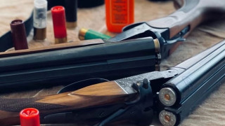 Κόρινθος: Σοκ με τον 11χρονο που πυροβόλησε με καραμπίνα την 9χρονη αδερφή του