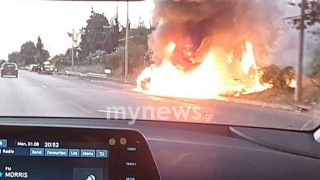 Θεσσαλονίκη: Αυτοκίνητο τυλίχθηκε στις φλόγες στο ύψος του Mediterranean Cosmos!