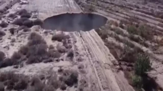 Πελώρια μαύρη τρύπα εμφανίστηκε στη Χιλή και προβληματίζει τους επιστήμονες