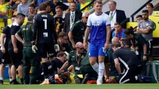 Σοκαριστικός τραυματισμός για Γιαννούλη, αποχώρησε με μάσκα οξυγόνου - αηδιαστικό σύνθημα εναντίον του