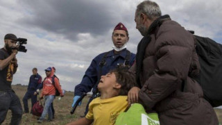 Η απίστευτη  ιστορία της φανέλας του προσφυγόπουλου!