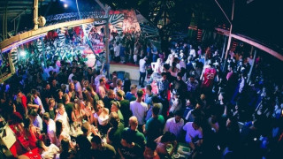 Θεσσαλονίκη: Λουκέτο σε γνωστό μαγαζί διασκέδασης στην Ασπροβάλτα – Γιατί το «σφράγισαν»