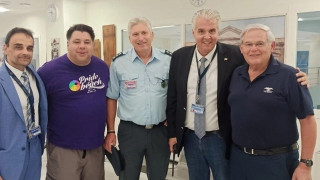 Αλεξανδρούπολη: Οργισμένος ο Μητροπολίτης για το μπλουζάκι του Αμερικανού πρέσβη