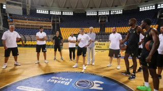 Στο παρκέ ο Άρης με 11 παίκτες, Σιγάλα και Καραποστόλου