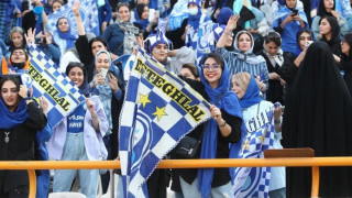 Ιράν: Γυναίκες παρακολούθησαν ποδοσφαιρικό αγώνα για πρώτη φορά εδώ και 40 χρόνια