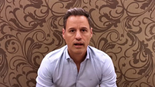 H viral ανάρτηση του Γρηγόρη Πετράκου για τον θάνατο της Βασίλισσας Ελισάβετ (Pic)