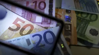 Επιταγή ακρίβειας: «Οδηγός» για τα 250 ευρώ, χαμένοι και κερδισμένοι