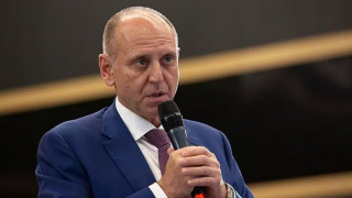 Αυτό είναι το πλωτό παλάτι του Ρώσου μεγιστάνα Ντμίτρι Πουμπιάνσκι