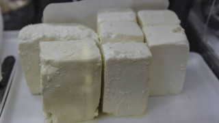 Φέτα: Έγινε… είδος πολυτελείας-Φτηνότερη στην… Αγγλία