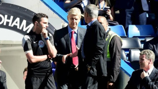 Η χειραψία  Μουρίνιο - Βένγκερ (pic-video)