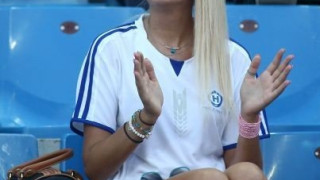 Μεγάλη... μπάλα στην κερκίδα! (pics)