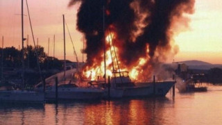 Κάηκε ολοσχερώς η θαλαμηγός του Σωκράτη Κόκκαλη