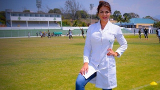 Η «καυτή» διατροφολόγος της Μποαβίστα που τρελαίνει το διαδίκτυο! (pics)