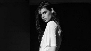 Η 21χρονη Ελληνο-σουηδέζα που «τρελαίνει» (pics)