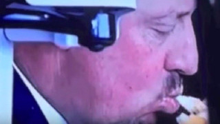 Σιγά ρε Ράφα θα πνιγείς (ΒΙΝΤΕΟ)