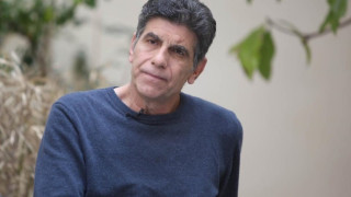 Ο διάλογος δύο... Απαράδεκτων: «Είσαι ακόμα γκέι;»