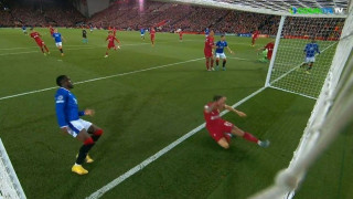 Η προβολή του Τσιμίκα στο Λίβερπουλ-Ρέιντζερς που έσωσε βέβαιο γκολ