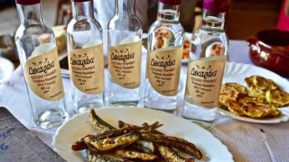 Έρχεται αύξηση «φωτιά» στην τιμή του τσίπουρου