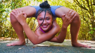 Βρετανία: Μπήκε στο βιβλίο Γκίνες 14χρονη ως το πιο ευλύγιστο κορίτσι στον κόσμο