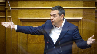 Επίθεση ΣΥΡΙΖΑ στην κυβέρνηση: «Ο «πορφυρογέννητος» γόνος εδώ και 15 μήνες κάνει πλάτες στην αισχροκέρδεια»