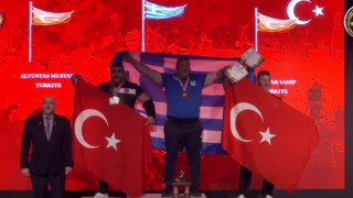 Νέα ασέβεια των Τούρκων: «Έκοψαν» στη μέση τον Εθνικό ύμνο μετά τη νίκη Έλληνα αθλητή