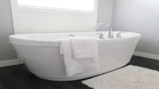 Ειδικοί εξηγούν γιατί μάλλον κάνουμε λάθος με τον τρόπο που πλενόμαστε