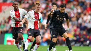 Στραβοπάτησε η Άρσεναλ, χαμόγελα στη Σίτι