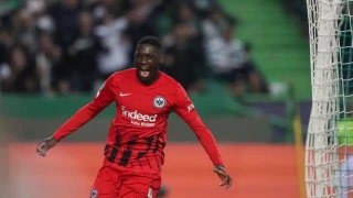 Τρομερή ανατροπή της Αϊντραχτ έστειλε στο Γιουρόπα τη Σπόρτινγκ, πρώτη ήττα της Νάπολι