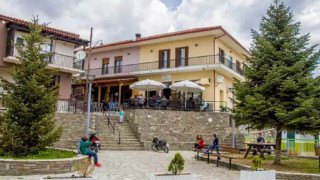 Χαλκιδική: Στον Ταξιάρχη θα ανάψει το πρώτο χριστουγεννιάτικο δέντρο της χώρας