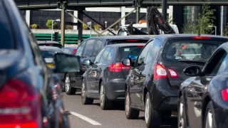 Υπουργείο Υποδομών και Μεταφορών: Αυτά τα αυτοκίνητα θα παρκάρουν δωρεάν στους Δήμους