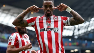 Διπλό - βόμβα της Μπρέντφορντ επί της Σίτι με σούπερ Τόνεϊ