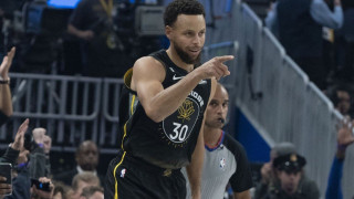 ΝΒΑ: Μυθικός Κάρι με οχτώ πόντους σε 43’’, βαριά ήττα των Μπακς