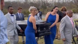 Απίστευτος γαμπρός πήγε στο γάμο του μέσα σε φέρετρο!