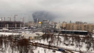 Ρωσία: Φωτιά στη Μόσχα στην πλατεία Κομσομόλσκαγια (vid)