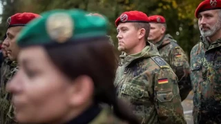 Γερμανικός στρατός: Έβαλαν κατά λάθος τα ss στις στολές- Τους διέταξαν να τα σκίσουν