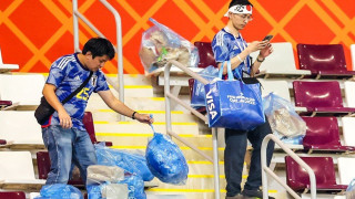 Μουντιάλ: Οι Ιάπωνες μάζεψαν τα σκουπίδια από τις εξέδρες μετά τη νίκη επί της Γερμανίας