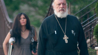 «Ροζ» σκάνδαλο με Έλληνα παπά στο Μανχάταν (pics)