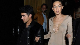 «Τρέλανε» τους Παριζιάνους η Τζίτζι Χαντίντ (Pics)