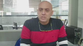 ΕΚΠΛΗΚΤΙΚΟ ΒΙΝΤΕΟ: Ο «Ραπ» στο καφενείο βλέπει ντέρμπι και τα βάζει με όλους!