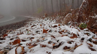 Θεσσαλονίκη: Χιονίζει και στον Χορτιάτη