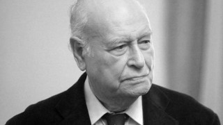 Γιάννης Διακογιάννης: Η συγκινητική στιγμή που η ΕΡΤ γνωστοποιεί την είδηση του θανάτου του